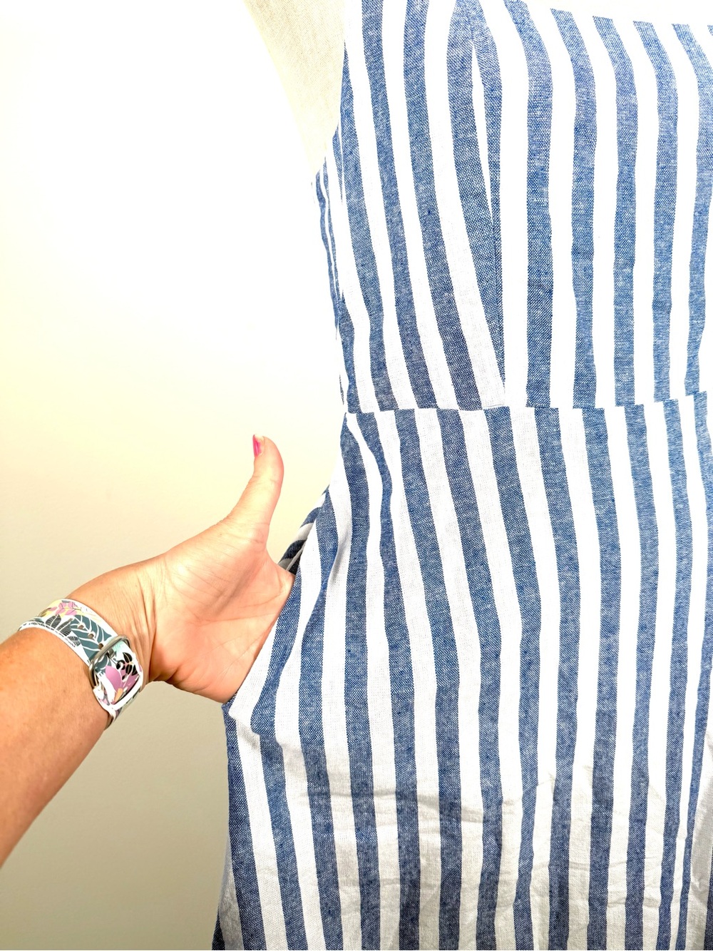 Old Navy Blue Striped Linen Blend Fit & Flare Cami Mini Dress with Pockets M EUC - Picture 7 of 16